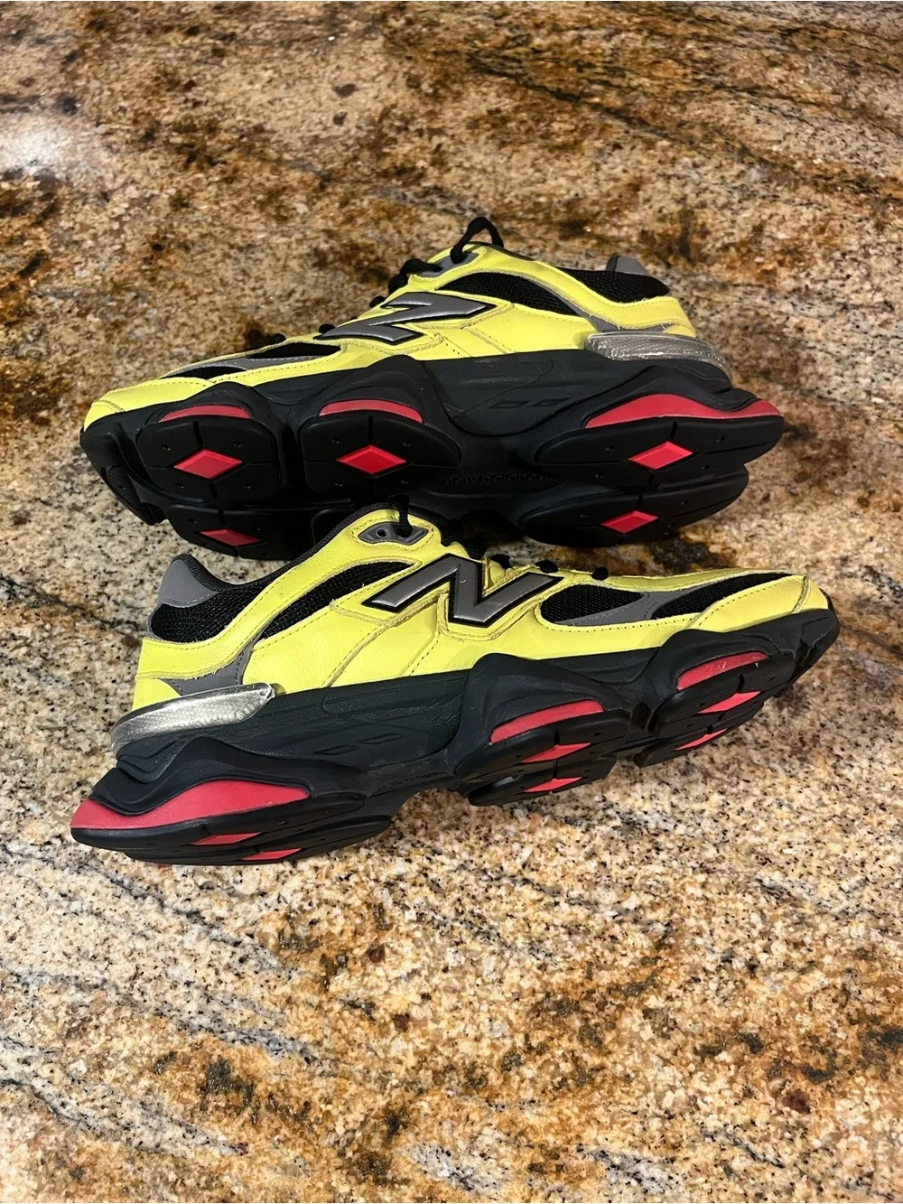 New Balance 9060 “Tea Tree” Neon Yellow Black Men’s Size 10 U9060NRG